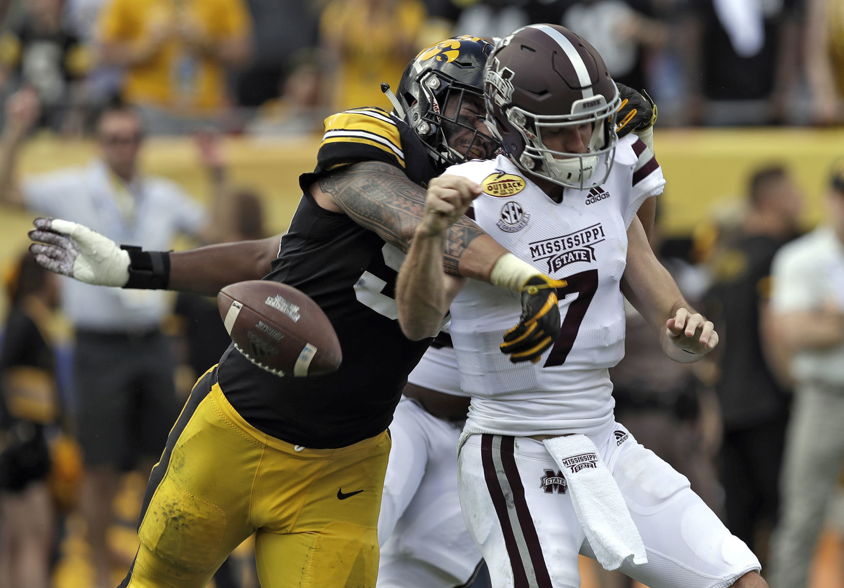 APTOPIX Outback Bowl Football
